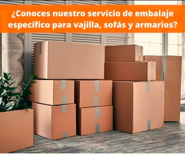 Sofa y armarios protegidos para transporte